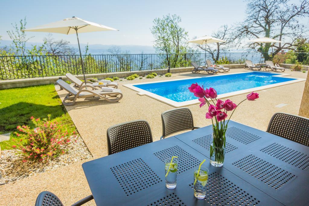 Villa Manus - Boutique Apartments Lovran Buitenkant foto