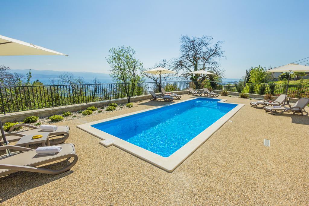 Villa Manus - Boutique Apartments Lovran Buitenkant foto